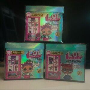L.O.L. Surprise! Holographic Furniture Mystery Boxes - Pink & Teal Shine